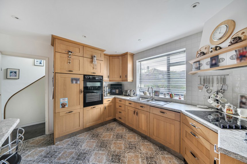 under offer thornton grove london 41798 - Gibbs Gillespie