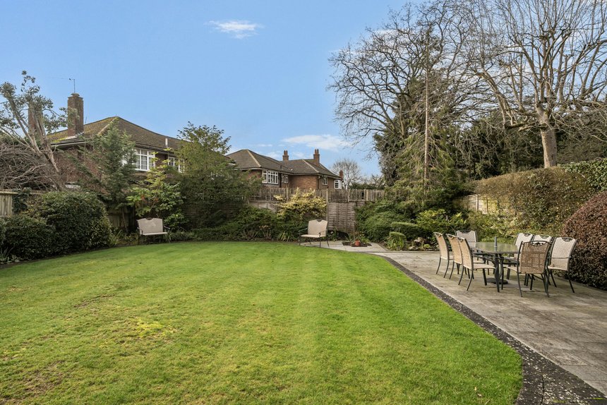 under offer thornton grove london 41798 - Gibbs Gillespie