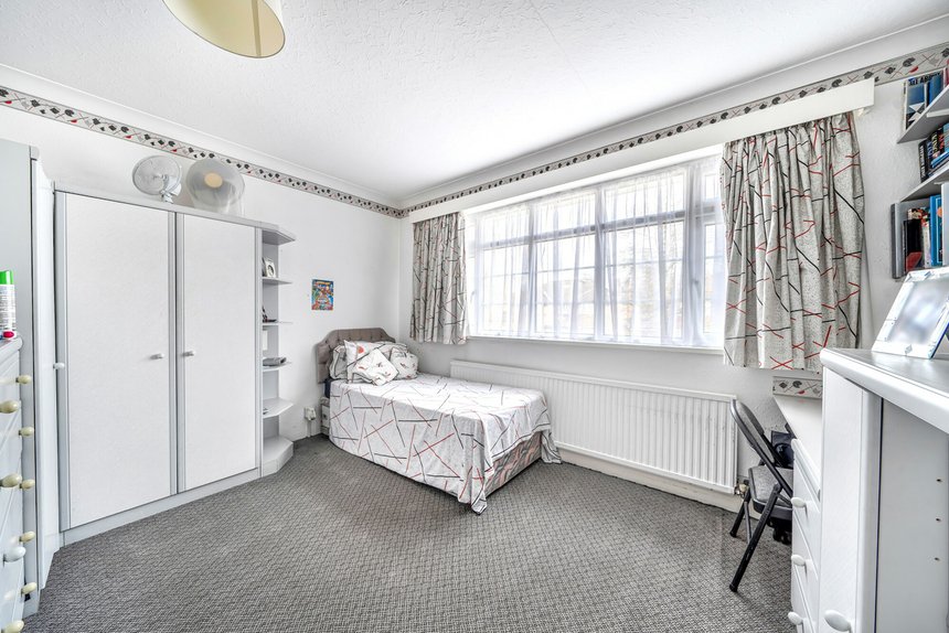 under offer thornton grove london 41798 - Gibbs Gillespie