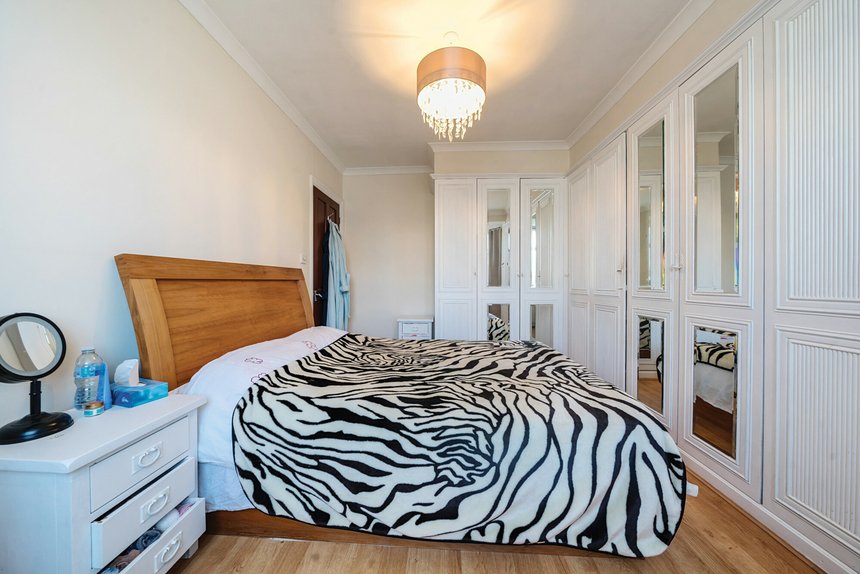 under offer pole hill road london 41879 - Gibbs Gillespie