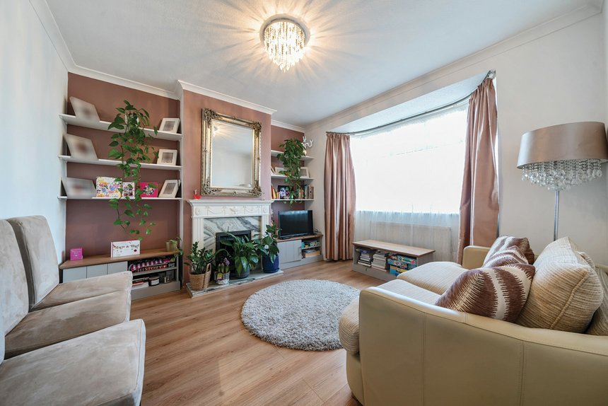 under offer pole hill road london 41879 - Gibbs Gillespie