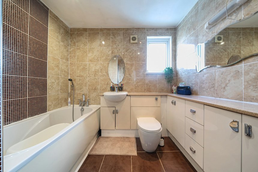 under offer pole hill road london 41879 - Gibbs Gillespie