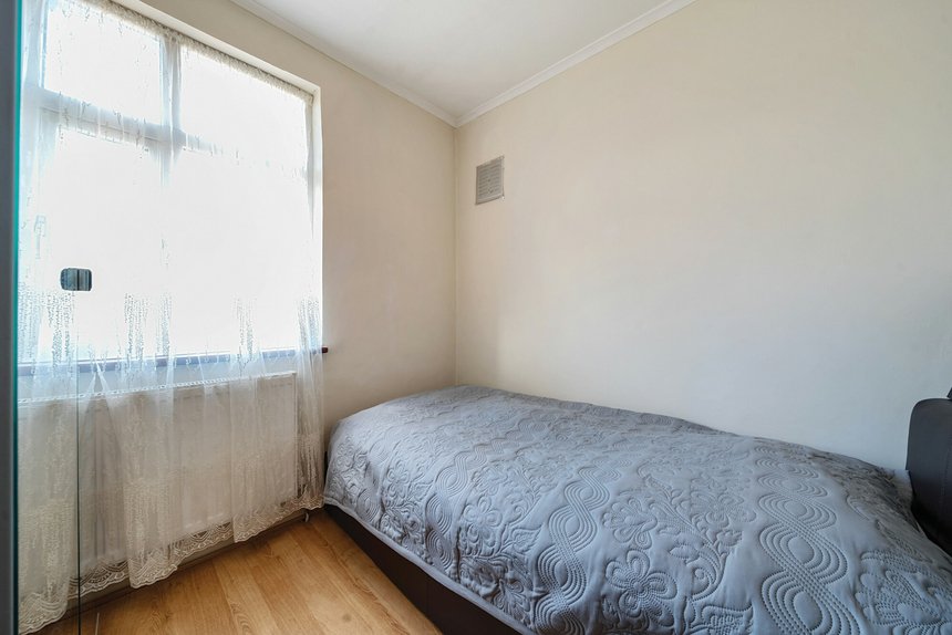 under offer pole hill road london 41879 - Gibbs Gillespie