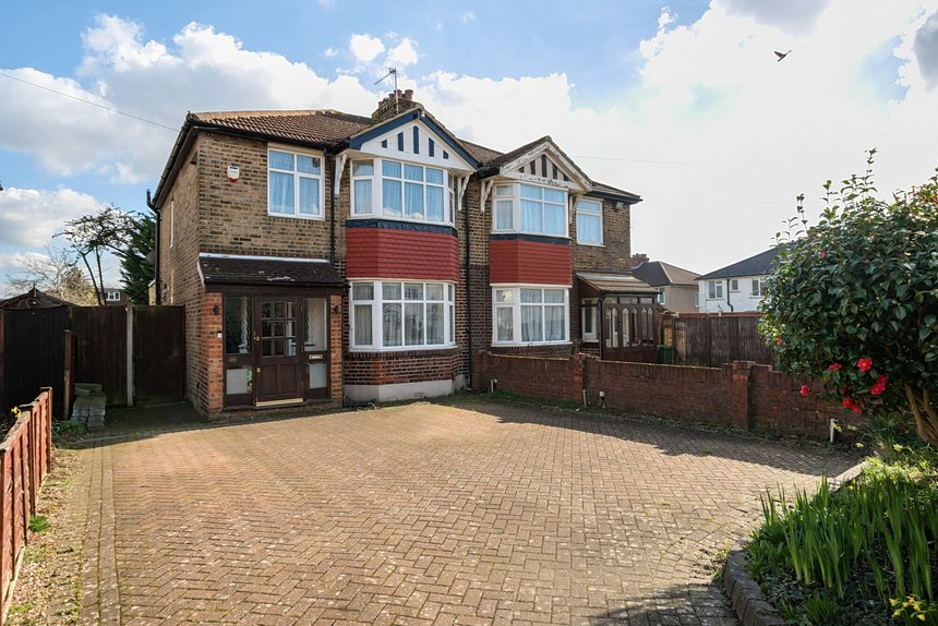 under offer pole hill road london 41879 - Gibbs Gillespie