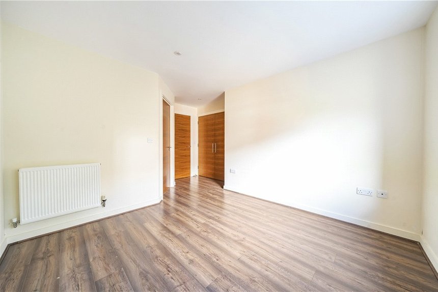 for sale howard road london 42111 - Gibbs Gillespie