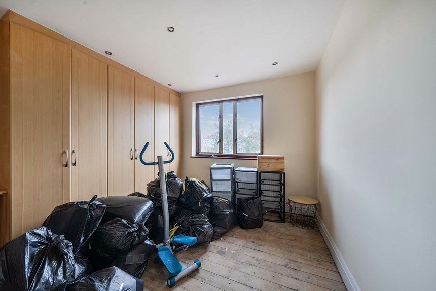 for sale eastcote lane london 42116 - Gibbs Gillespie