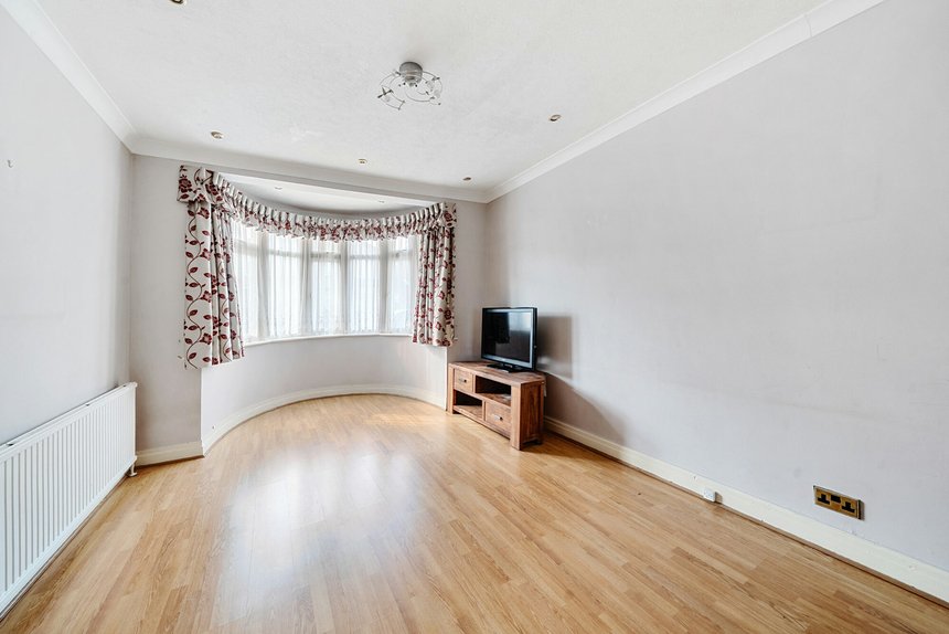 for sale elmsleigh avenue london 42197 - Gibbs Gillespie