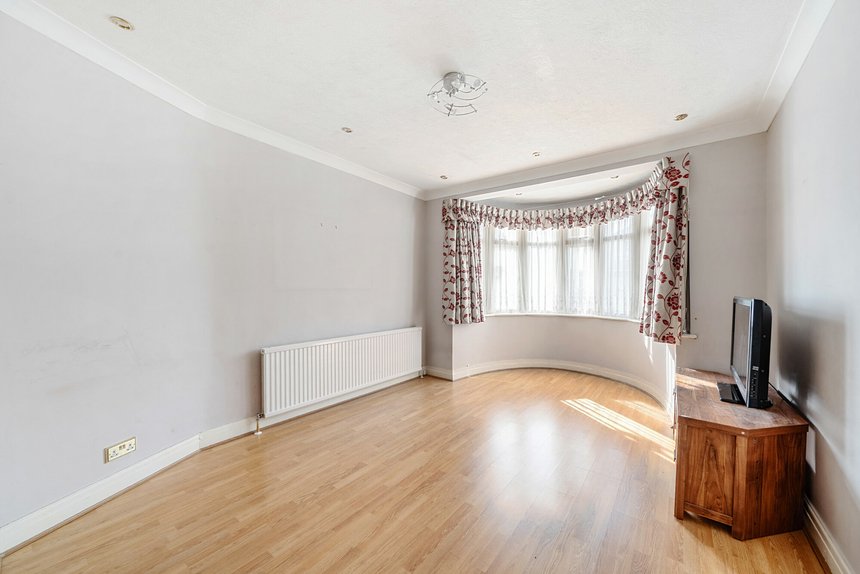 for sale elmsleigh avenue london 42197 - Gibbs Gillespie