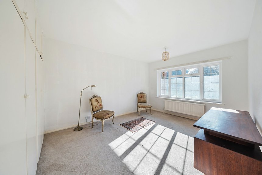 for sale eastbury avenue london 42200 - Gibbs Gillespie
