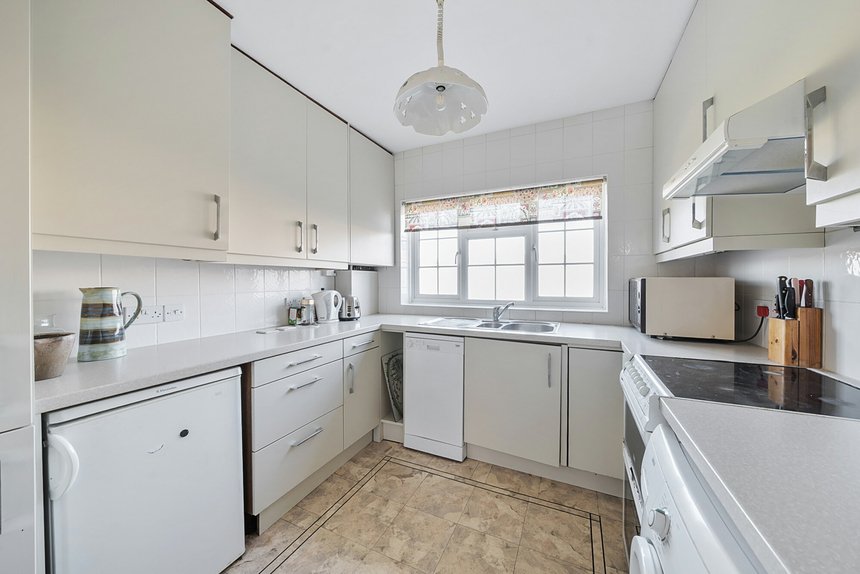for sale eastbury avenue london 42200 - Gibbs Gillespie