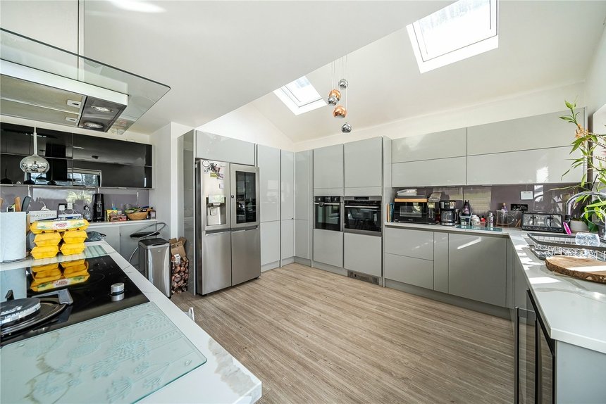 for sale edgwarebury lane london 42220 - Gibbs Gillespie