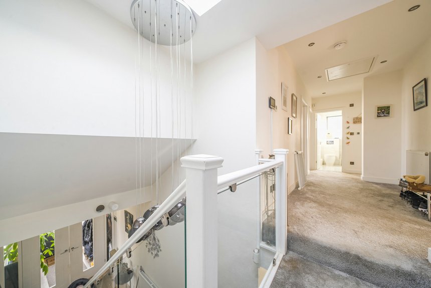 for sale edgwarebury lane london 42220 - Gibbs Gillespie