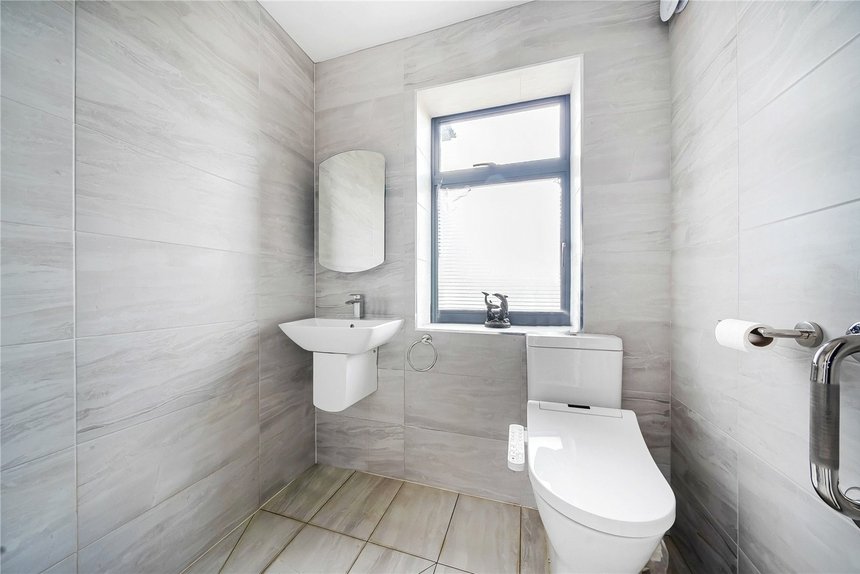 for sale edgwarebury lane london 42220 - Gibbs Gillespie