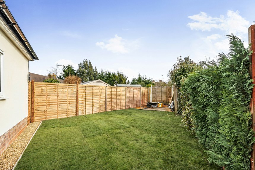 for sale morten gardens london 42304 - Gibbs Gillespie