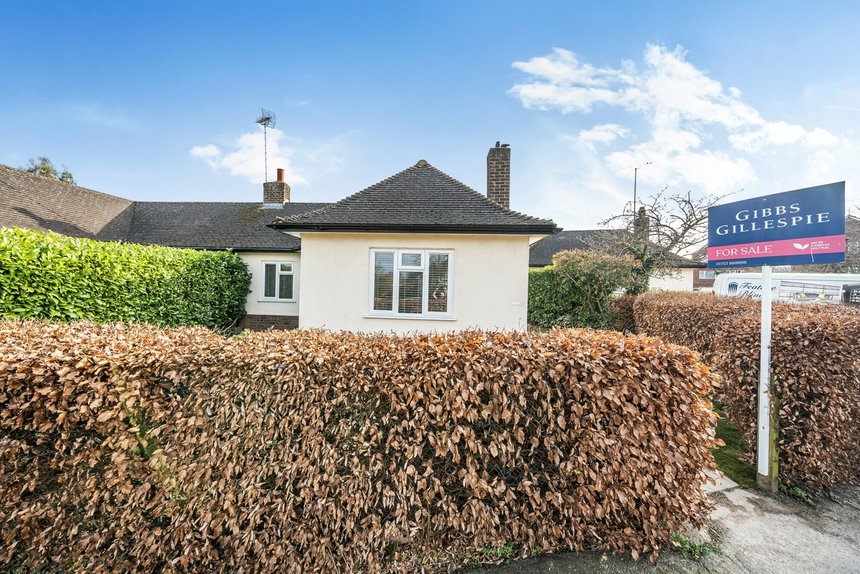 for sale morten gardens london 42304 - Gibbs Gillespie
