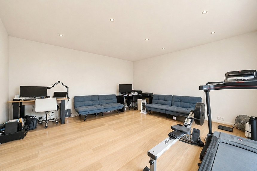 for sale green lane london 42309 - Gibbs Gillespie