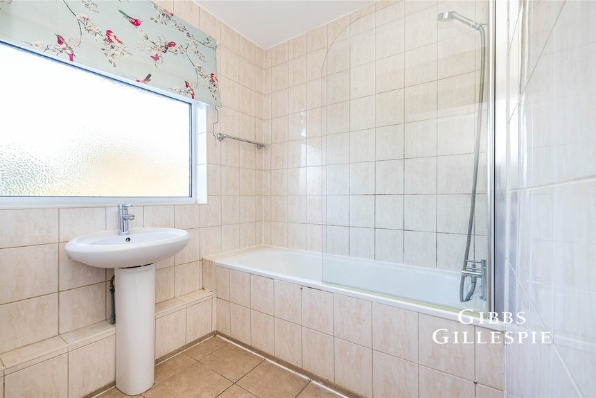 to let beaulieu drive london 42336 - Gibbs Gillespie