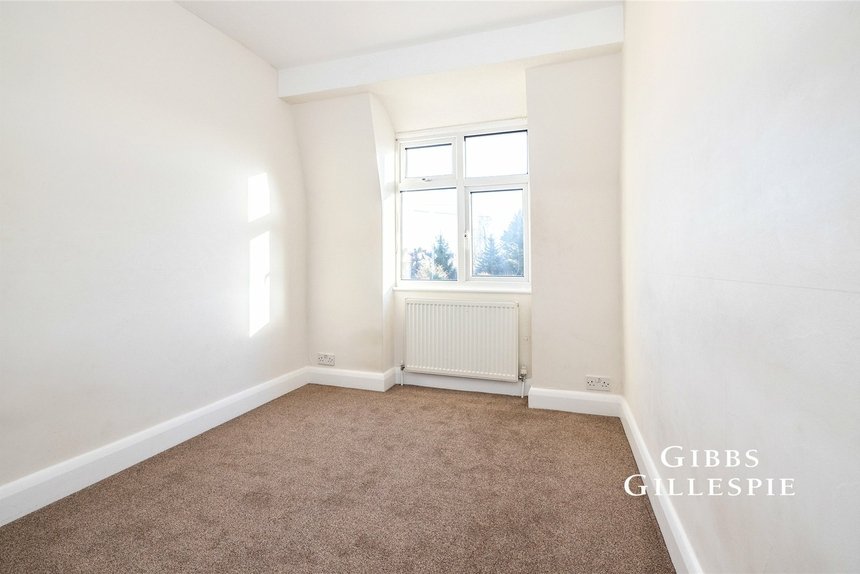 to let beaulieu drive london 42336 - Gibbs Gillespie