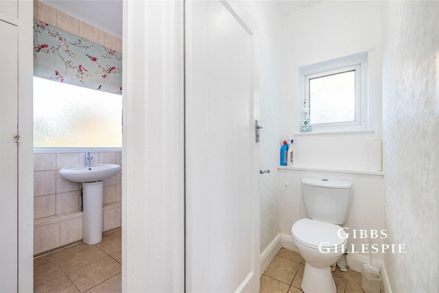 to let beaulieu drive london 42336 - Gibbs Gillespie