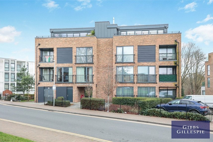 let gladiator house london 42344 - Gibbs Gillespie