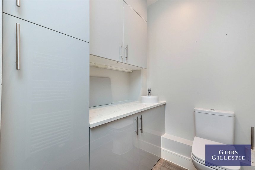 let gladiator house london 42344 - Gibbs Gillespie