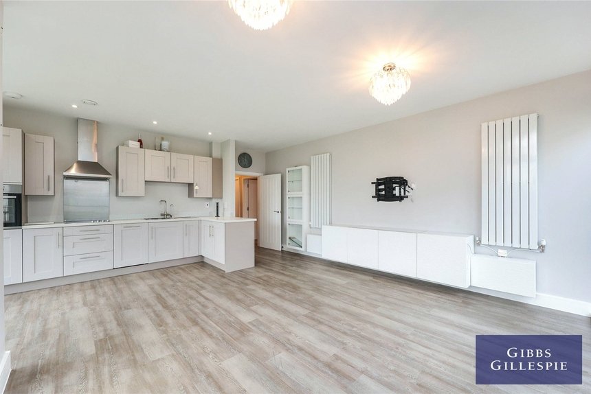 let gladiator house london 42344 - Gibbs Gillespie