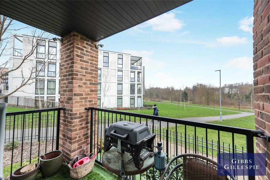 let gladiator house london 42344 - Gibbs Gillespie