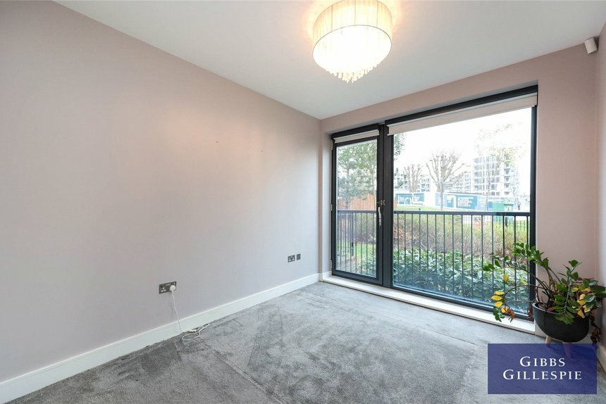 let gladiator house london 42344 - Gibbs Gillespie