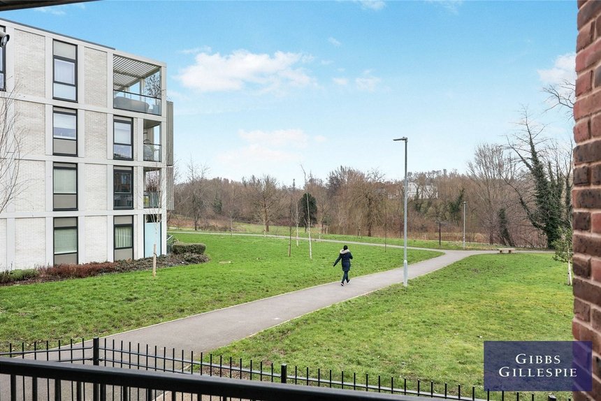 let gladiator house london 42344 - Gibbs Gillespie