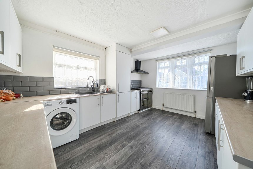 for sale nicholls avenue london 424 - Gibbs Gillespie