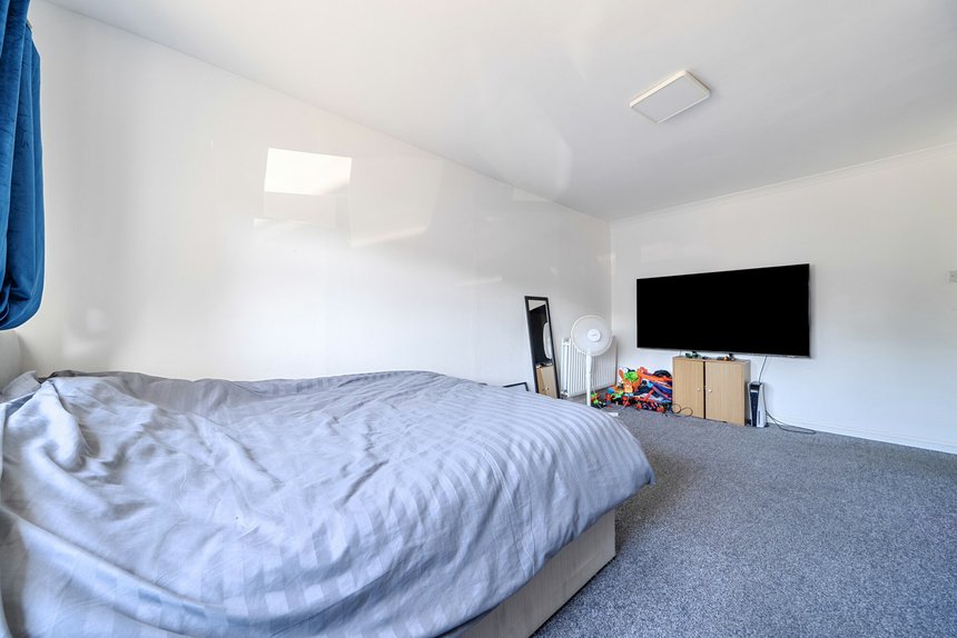 for sale nicholls avenue london 424 - Gibbs Gillespie