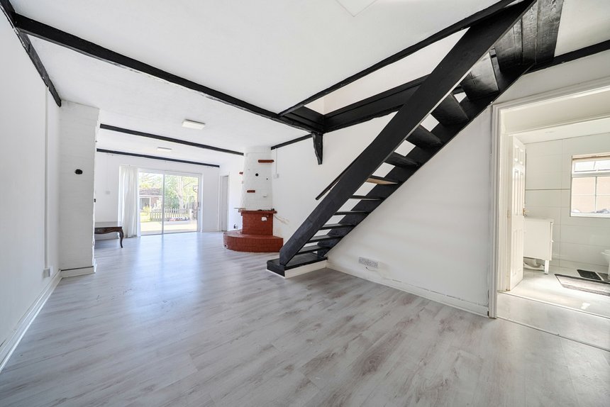 for sale nicholls avenue london 424 - Gibbs Gillespie