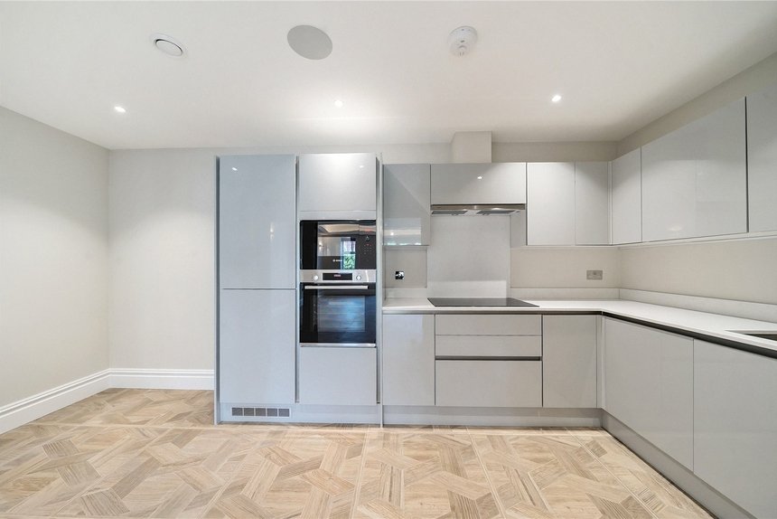 for sale 8, birchwood house london 42579 - Gibbs Gillespie