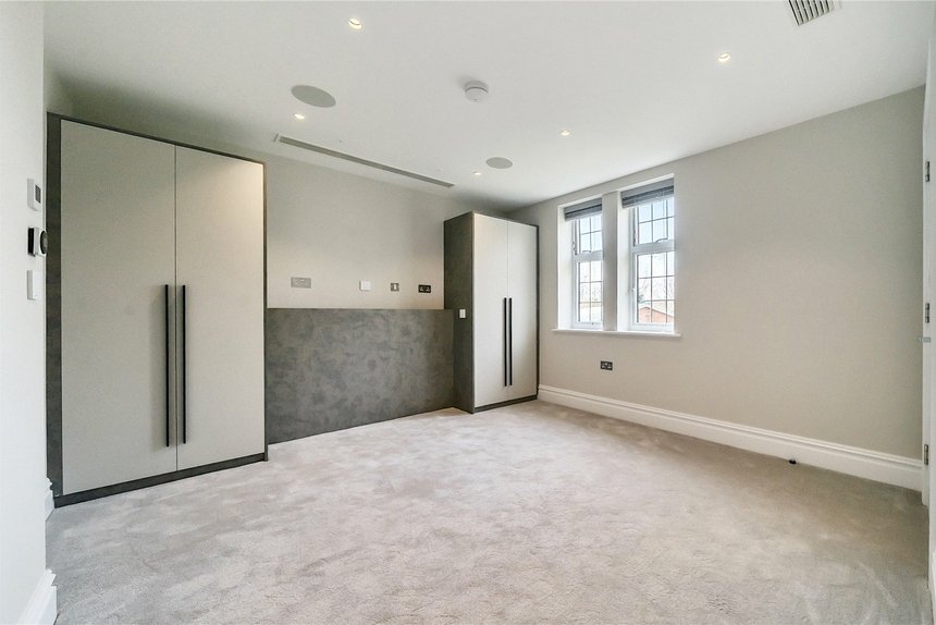 for sale 8, birchwood house london 42579 - Gibbs Gillespie