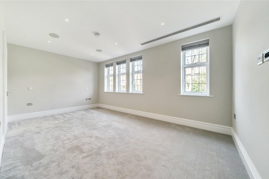 for sale 8, birchwood house london 42579 - Gibbs Gillespie