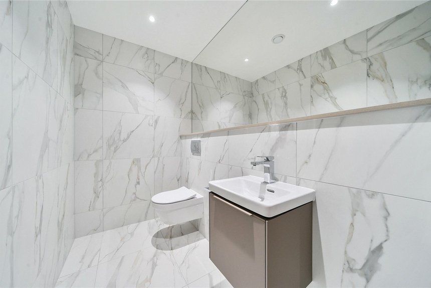 for sale 8, birchwood house london 42579 - Gibbs Gillespie
