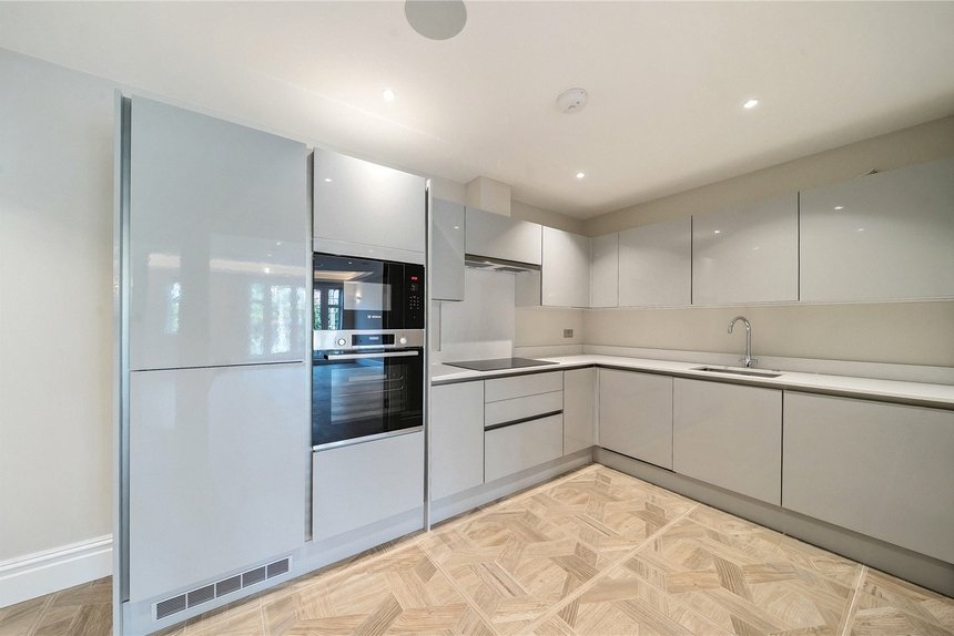 for sale 8, birchwood house london 42579 - Gibbs Gillespie