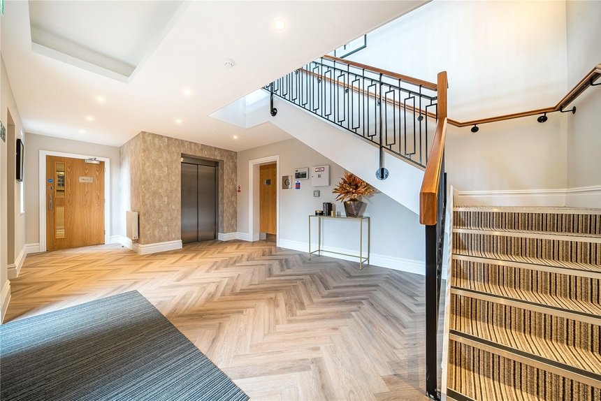 for sale 8, birchwood house london 42579 - Gibbs Gillespie