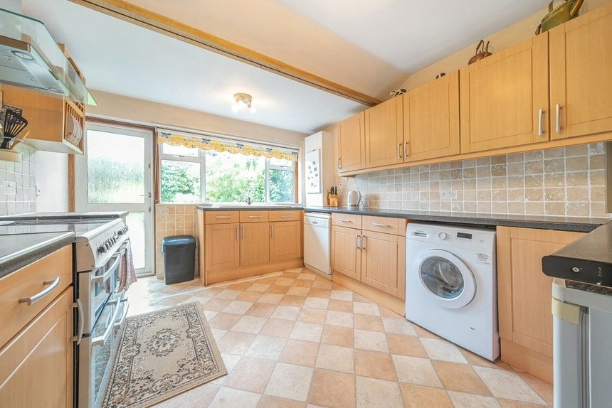 for sale acacia avenue london 42660 - Gibbs Gillespie