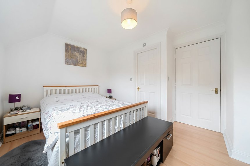 for sale hubbards close london 42693 - Gibbs Gillespie