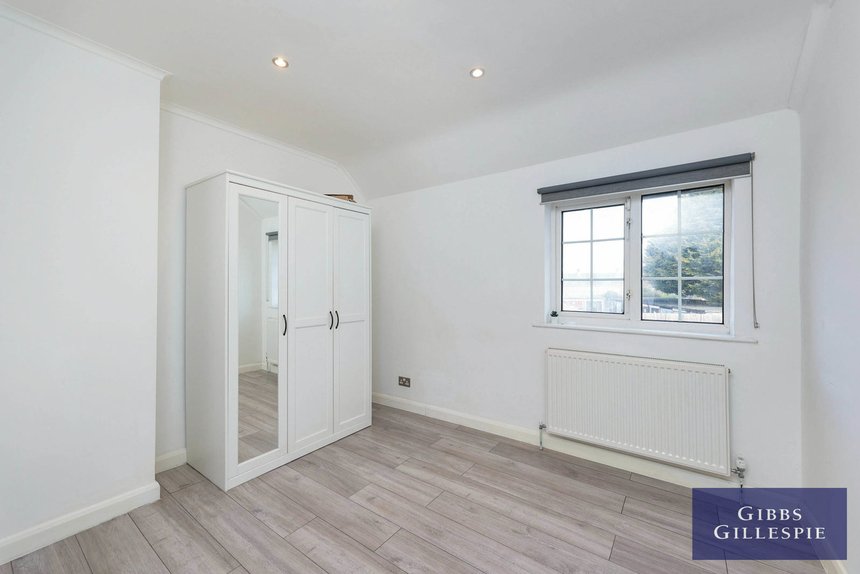 let frays waye london 42704 - Gibbs Gillespie