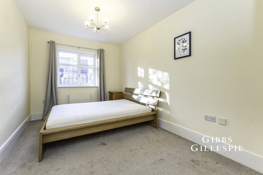 to let fauna close london 42842 - Gibbs Gillespie