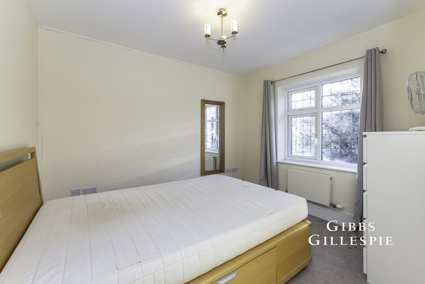 to let fauna close london 42842 - Gibbs Gillespie