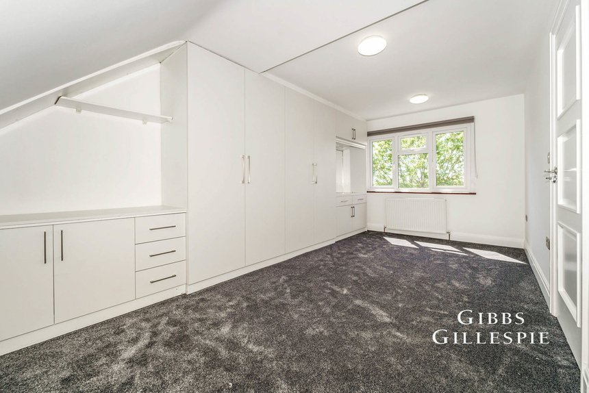 let brooke avenue london 42927 - Gibbs Gillespie