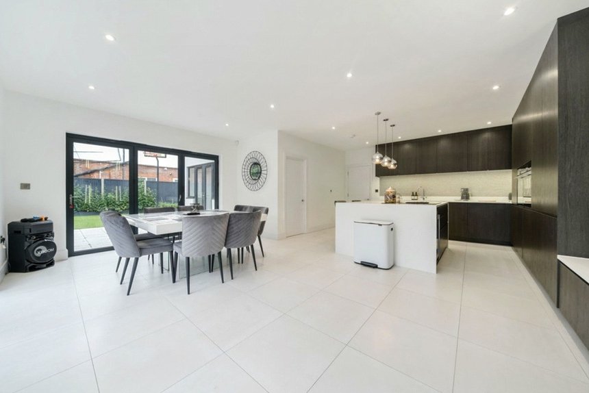 to let king edwards road london 42954 - Gibbs Gillespie