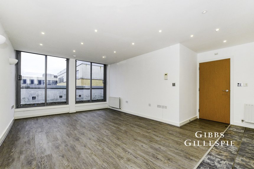 let headstone road london 43069 - Gibbs Gillespie