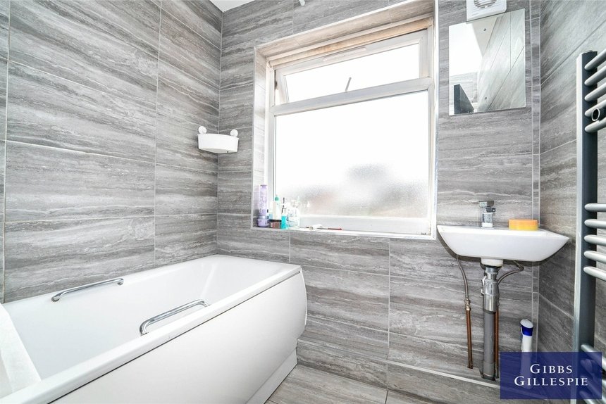 let leaver gardens london 43107 - Gibbs Gillespie