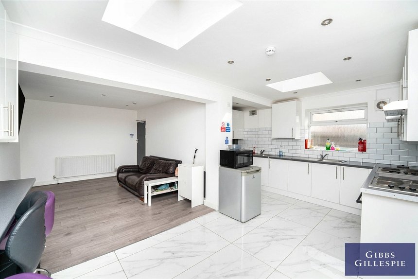 let leaver gardens london 43107 - Gibbs Gillespie