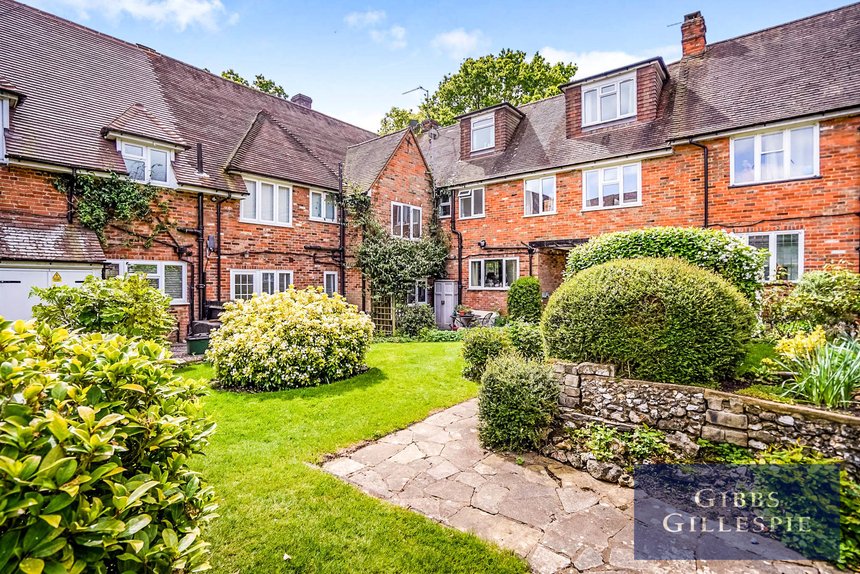 let wayside court london 43162 - Gibbs Gillespie