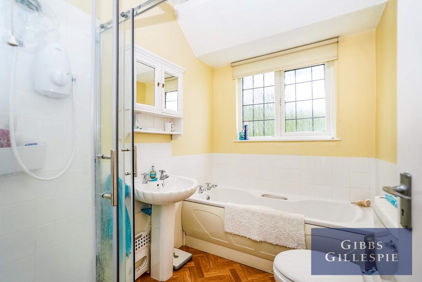 let wayside court london 43162 - Gibbs Gillespie